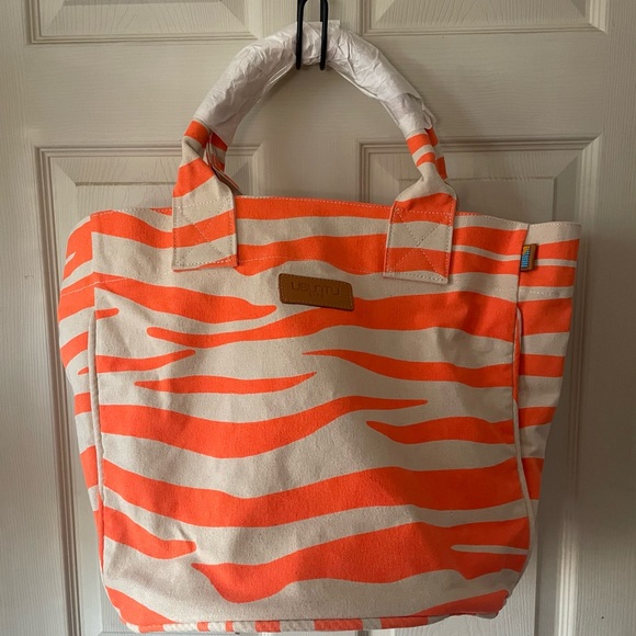 Ubuntu Life tote and accessory bag - Picture 2 of 4